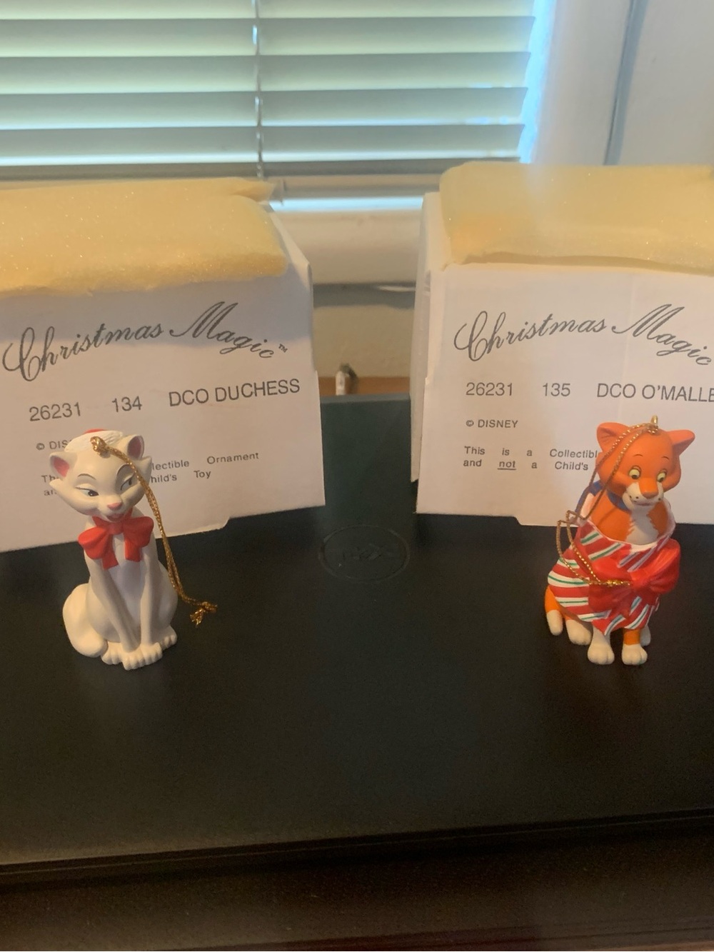 Grolier Disney Christmas Magic Duchess and O'Malley Ornament Set